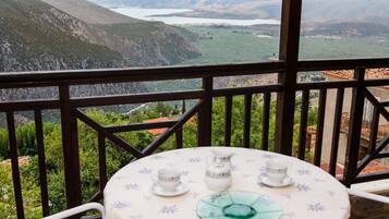 House, 2 Bedrooms | Balcony view