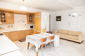 House, 2 Bedrooms | In-room dining - Apollon Stone Villa in Delphi (Delphi)