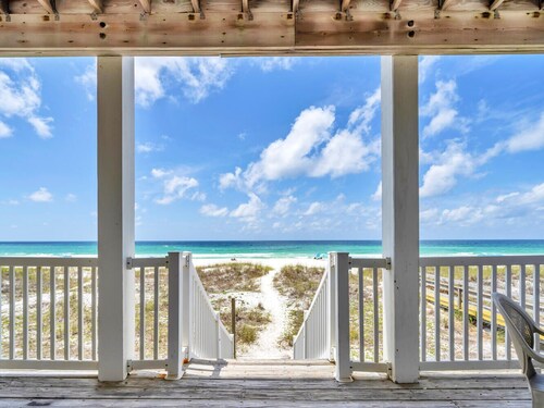 🐟BeachFRONT-5BR Home-Amazing Views-Jetted Tub-Ocean Spray🐟