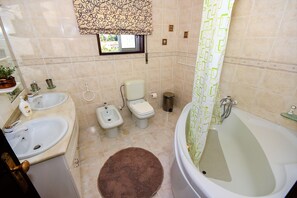 Bathroom - Villa Clementina Barcelos (Barcelos)