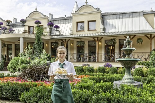 Lesna Perla - Restaurant and Hotel