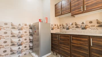 Standard Apartment, 1 Bedroom | Private kitchen