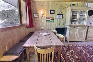Dining - 10m from ski slopes, 9th floor, balcony, 40m², Méribel-Mottaret (Méribel - Les Allues)
