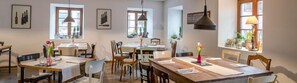 Free daily buffet breakfast - Gasthaus Unterwirt (Fridolfing)