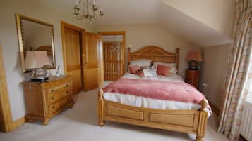 Family Suite, 2 Bedrooms, Mountain View | 1 bedroom, premium bedding, down comforters, individually decorated