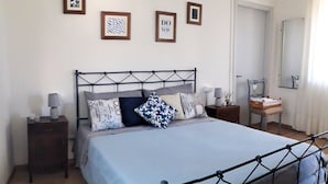 Double Room (Cuore) | WiFi (free), bed sheets - Malpensa Bed & Breakfast (Somma Lombardo)