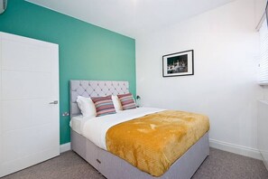 1 bedroom, desk, iron/ironing board, WiFi