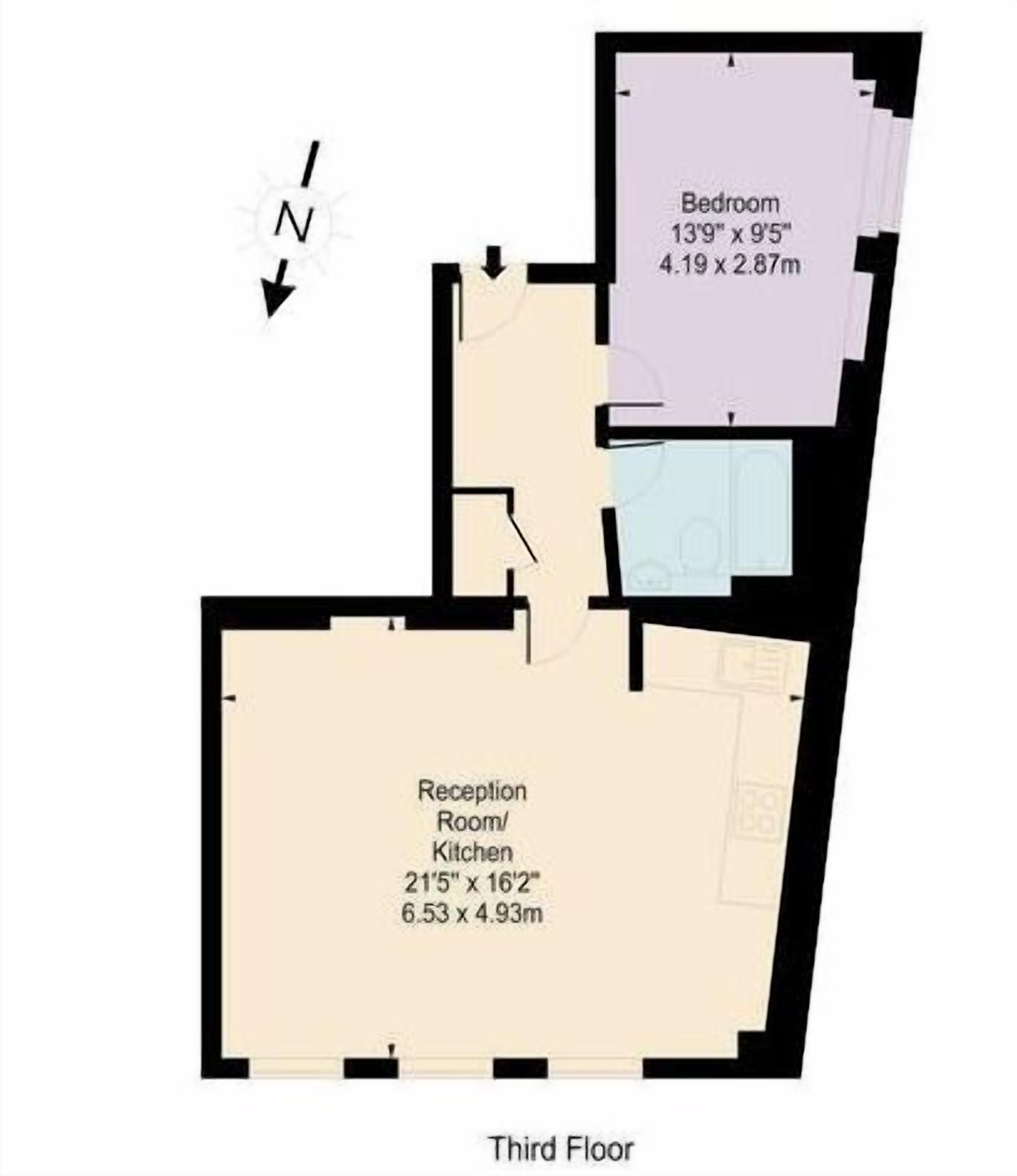 Plano de la tercera planta de un hotel, que muestra un dormitorio de 4,20 x 2,85 metros y una sala de recepción/cocina de 6,50 x 4,90 metros.