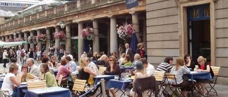 Ristorazione all'aperto