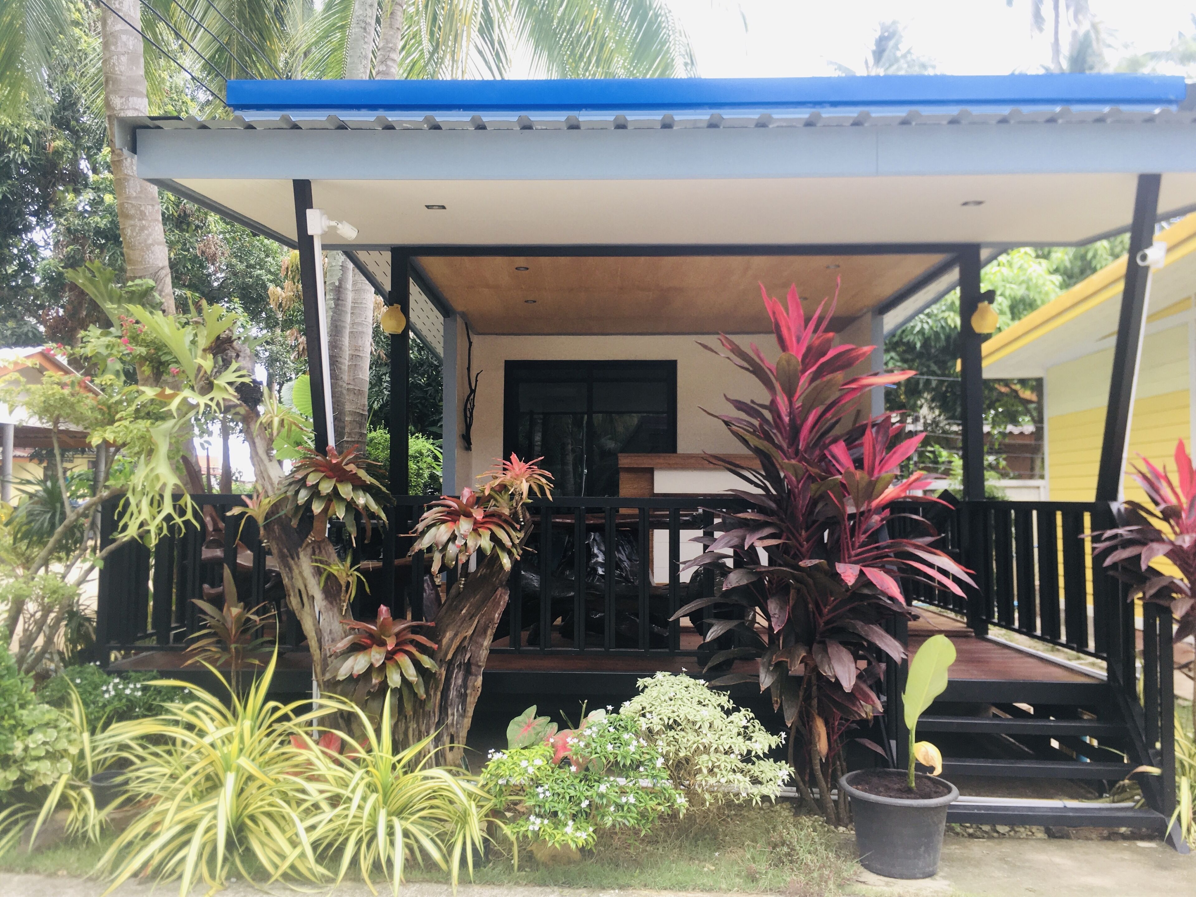 ฝ่ายต้อนรับ