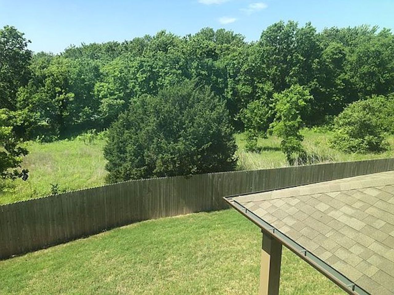 Spacious ~3000 sq ft Home w/ Private Greenspace Yard