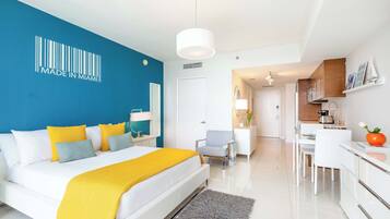 Bügeleisen/Bügelbrett, Reisekinderbett, WLAN, Bettwäsche