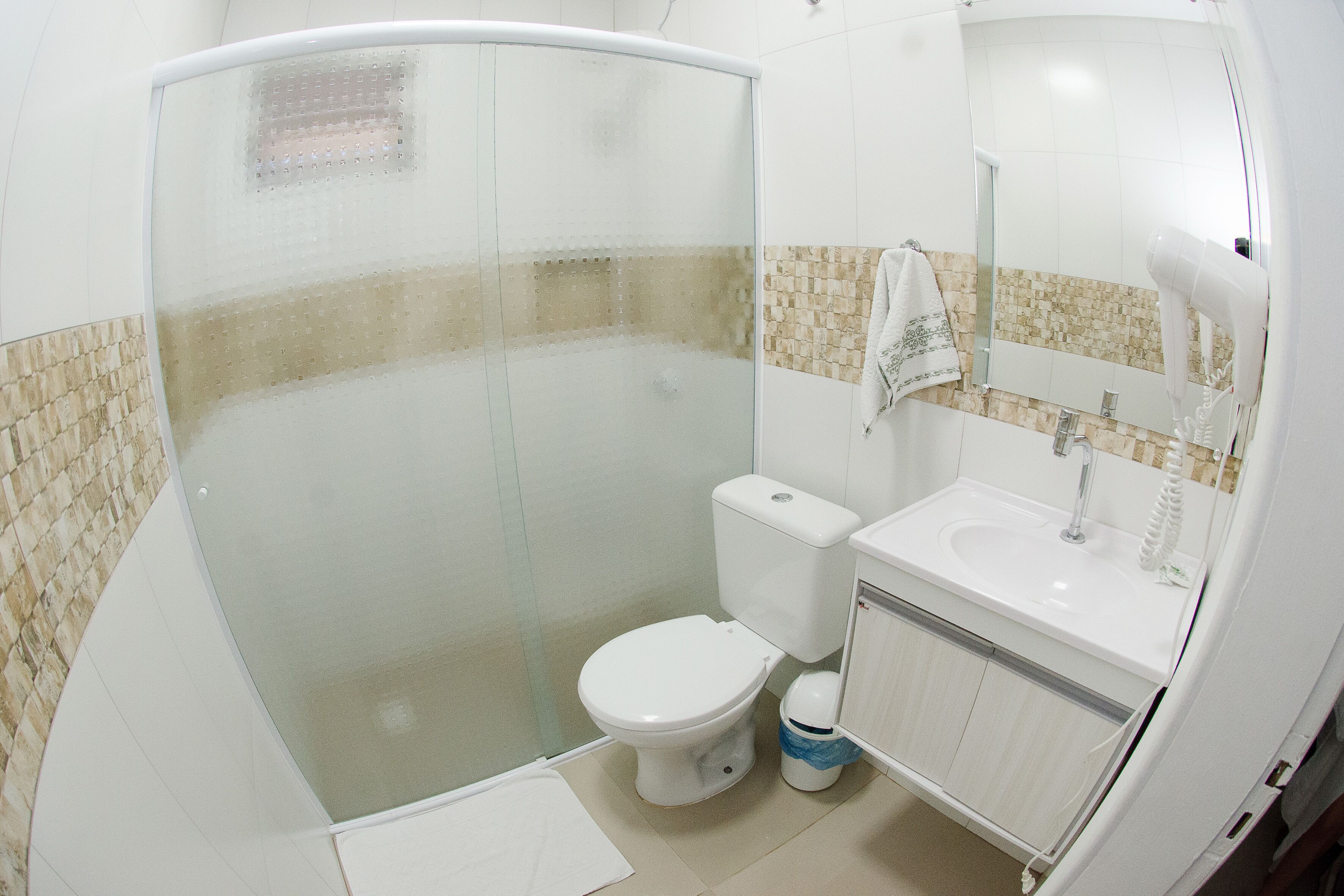 quarto quíntuplo | 1 bedroom, desk, free wifi, bed sheets