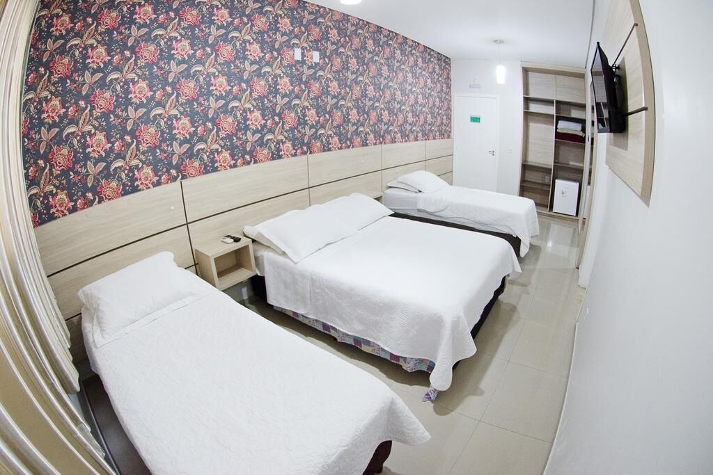 quadruple room | 1 bedroom, desk, free wifi, bed sheets