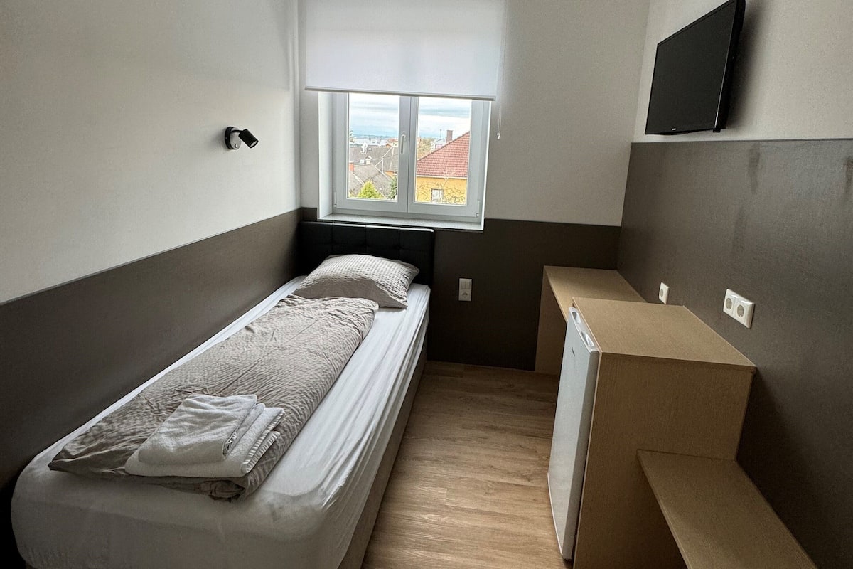 Single Room | 1 bedroom, free WiFi, bed sheets