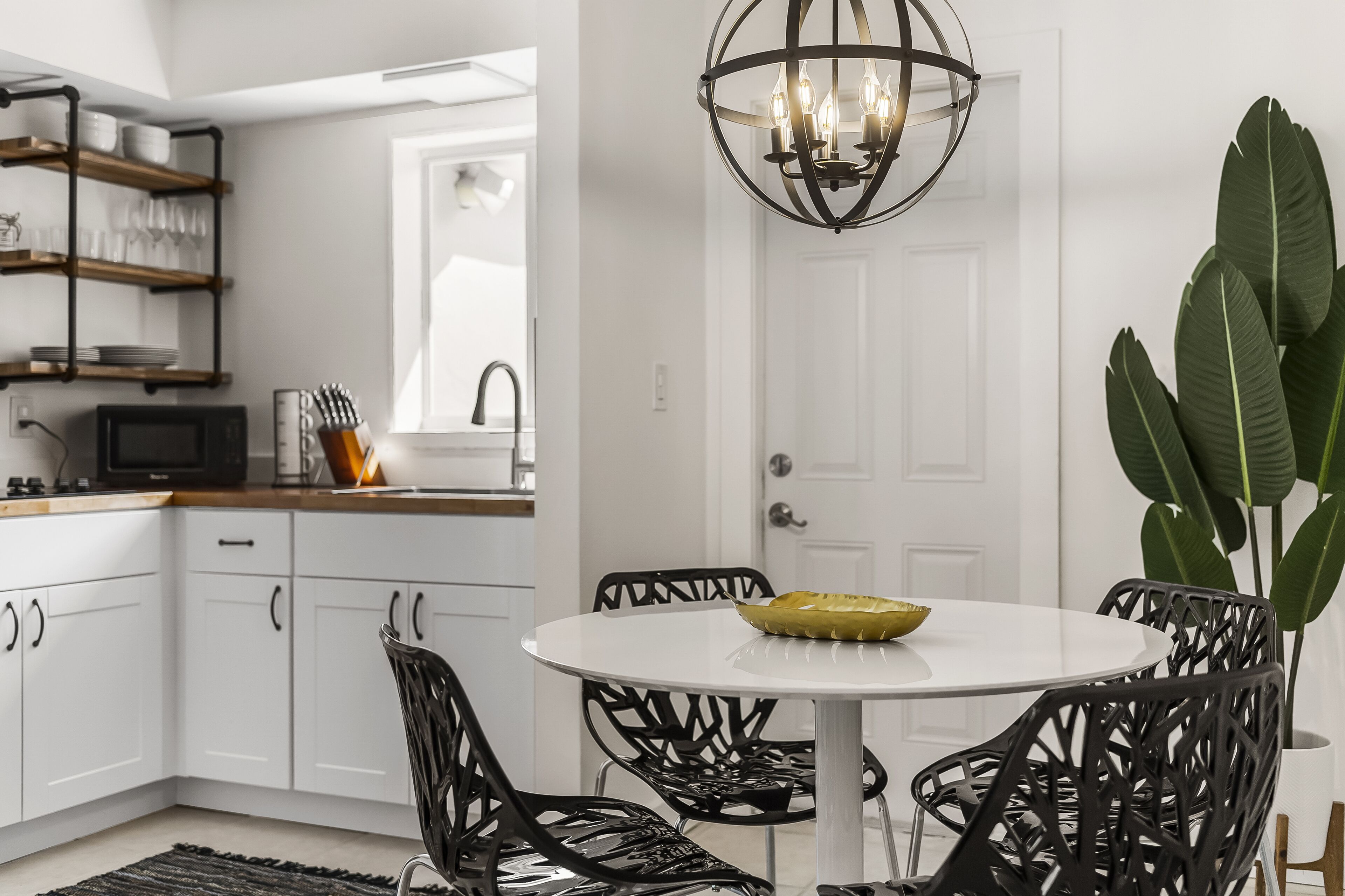 Premium Condo, 2 Bedrooms, 2 Bathrooms (1716) | In-room dining