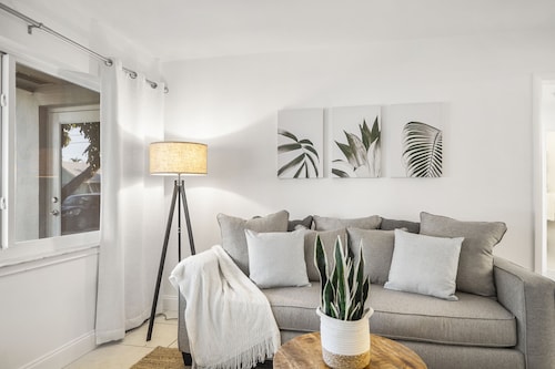 Alani Bay Premium Condos