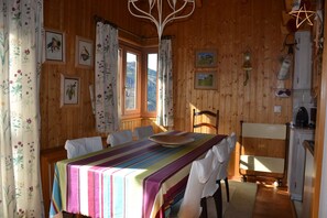 Dining - Outside : Apartment for 4-6 people, balcony with beautiful view -Inside : 65 sqm, living with , dine (St-Luc)