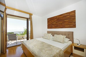 3 Schlafzimmer, Zimmersafe, Bügeleisen/Bügelbrett, WLAN