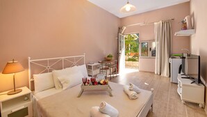 Unclassified image, 5 of 16, button - Ntina Pool House  (Paxos)