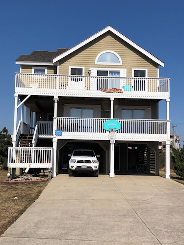 5 BR Nags Head second row beach house 