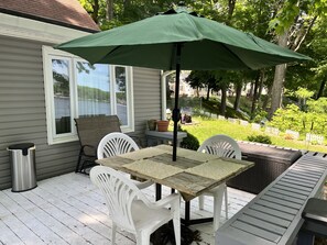 تناول الطعام بالخارج