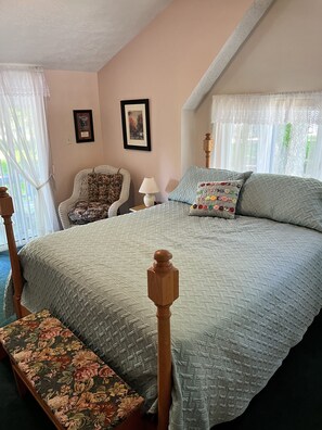 3 habitaciones, escritorio, tabla de planchar con plancha y wifi gratis