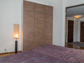 2 bedrooms