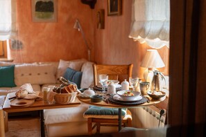 Dobbeltrom – exclusive, eget bad, fjellutsikt (Suite de charme) | Frokostmåltid