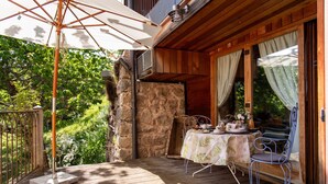 Chambre Double Exclusive, salle de bains attenante, vue montagne (Suite de charme) | Repas de petit déjeuner