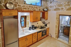 Geladeira, fogão, cooktop, lava-louças