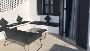 Unclassified image, 2 of 11, button - Garden Apartment (Mykonos)