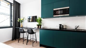 Tủ lạnh, lò vi sóng, lò nướng, bếp nấu