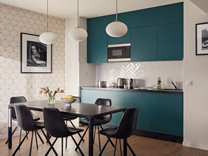 Large 1 Bedroom Apartment with Sofa Bed | Private kitchen