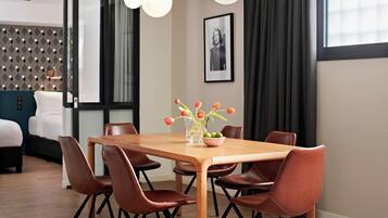 Appartement, 2 chambres (Large Apartment - with Sofa Bed) | Coin séjour