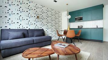 Appartement, 1 slaapkamer (with Sofa Bed) | Luxe beddengoed, een kluis op de kamer, een laptopwerkplek