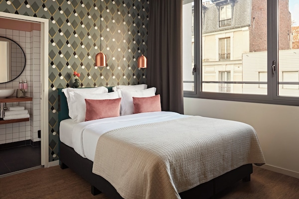 Medium Studio with Kitchen | Premium bedding, in-room safe, laptop workspace, soundproofing