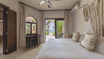 Caja de seguridad en la habitación y decoración personalizada