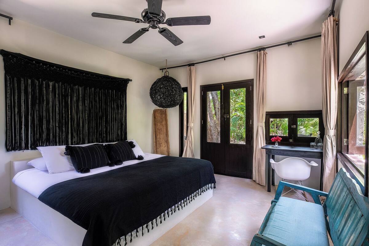 Room, Garden View | In-room safe, WiFi (free), individually decorated