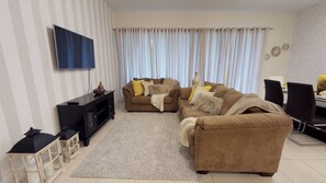 TV 42 polegadas com canais a cabo