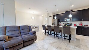 Living room - Storey Lake Resort - Lbl821 (Kissimmee)