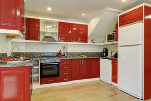 Villa, 5 Bedrooms, Private Pool | Private kitchen | Fridge, microwave, oven, dishwasher - Villa Azalea (Kas)