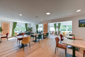 Petit déjeuner buffet compris tous les jours