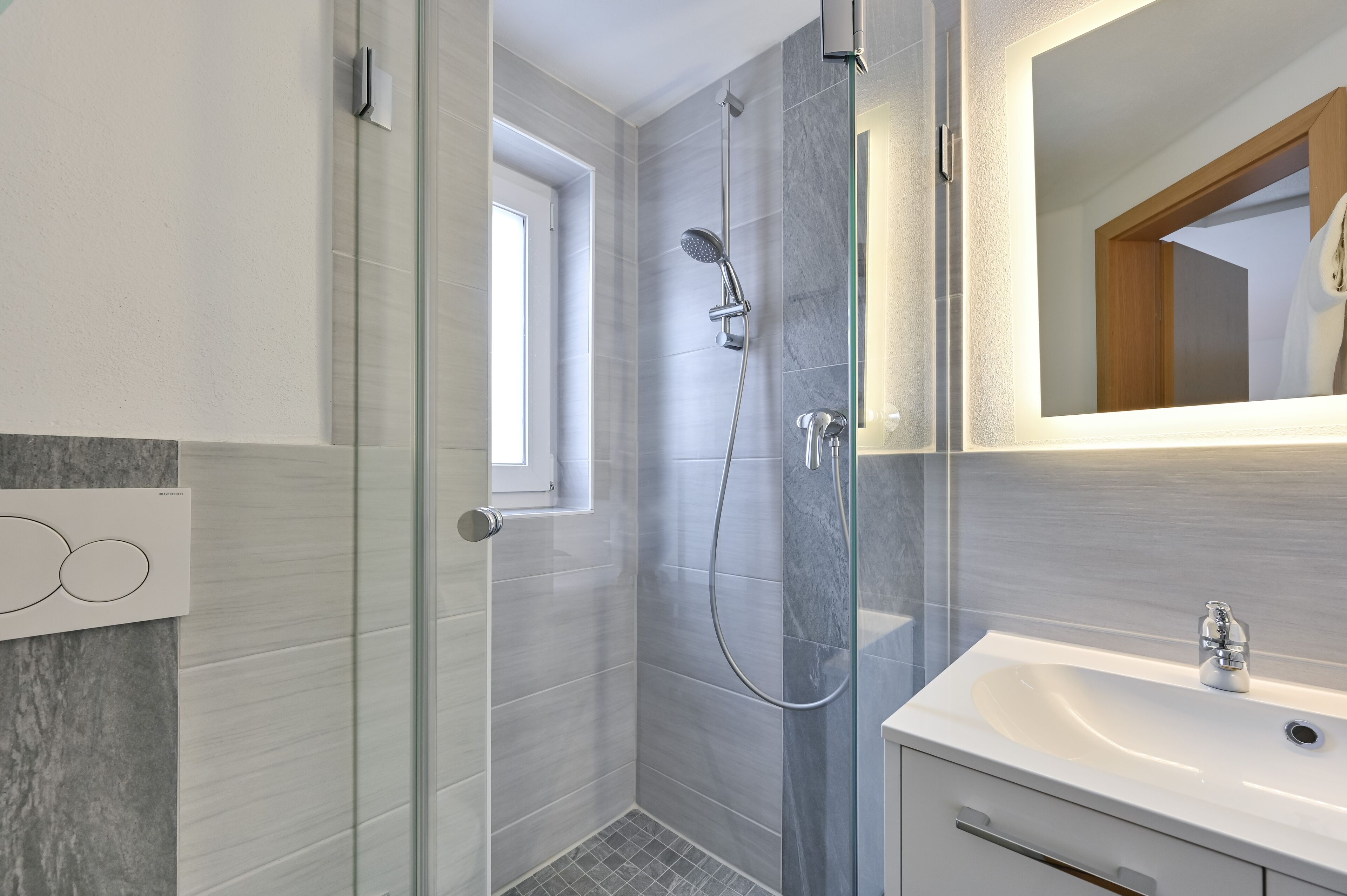 Einzelzimmer | Badezimmer | Dusche, Haartrockner, Handtücher
