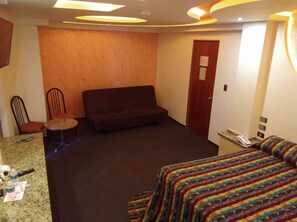 Camera tripla | Wi-Fi gratuito, lenzuola, accesso in sedia a rotelle