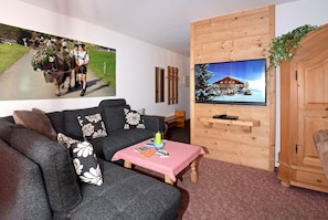 Apartment (Illertal) | Living room | TV