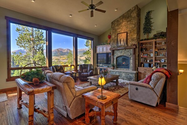 TV, fireplace, video games, DVD player - 6 Mi to Slopes: Breck Home w/ Hot Tub & Game Room (Breckenridge)