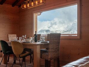 Dining - Le Loup, le Renard et la Belette by Interhome (Nendaz)