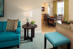 TV - Premium Villa - Harborside Resort in Atlantis (Paradise Island)