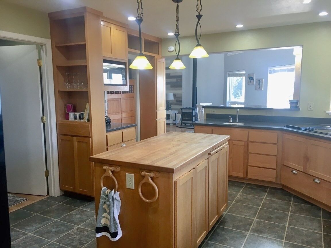 Updated Family & Pet Friendly home. Amazing Views! Close to Beaches & Trails!